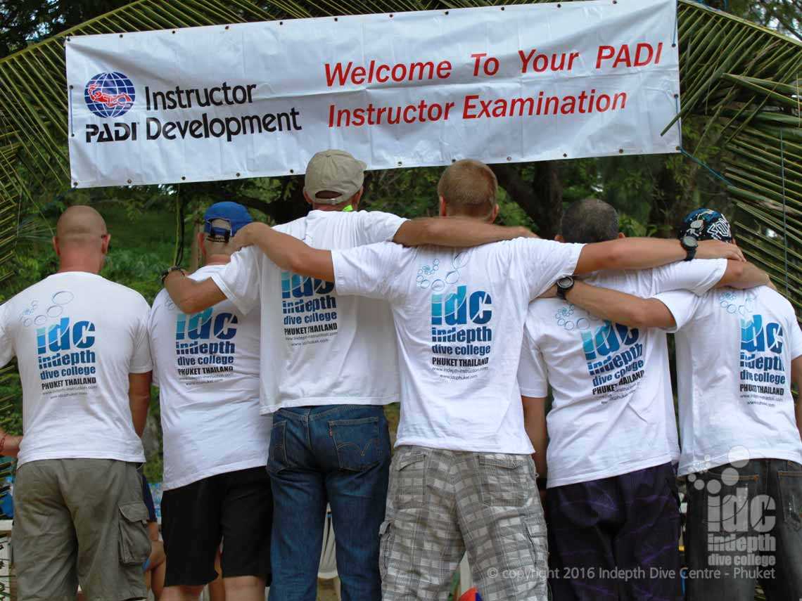 4. Familiarize yourself with the PADI Standards and Procedures: